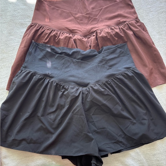 aerie Pants - Aerie Women's Athletic Shorts - Black and Maroon